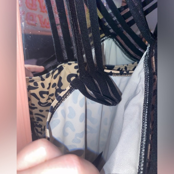 leopard halter top one piece size XL - Picture 4 of 5